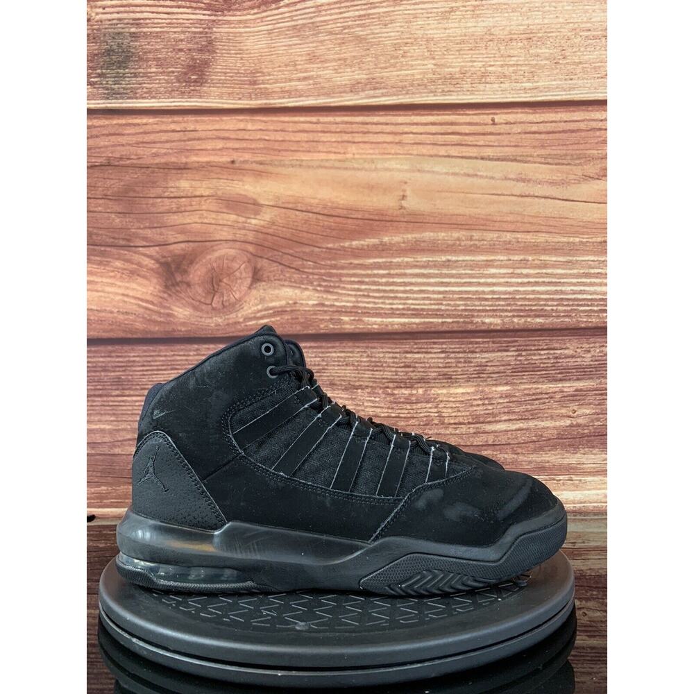 Nike Air Jordan Max Aura Triple Black AQ9214-001 Youth Size 6.5Y